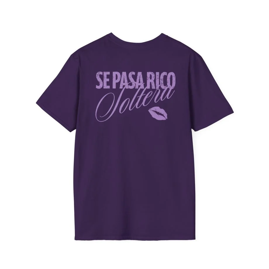 Shakira Se Pasa Rico Soltera Unisex Softstyle T-Shirt
